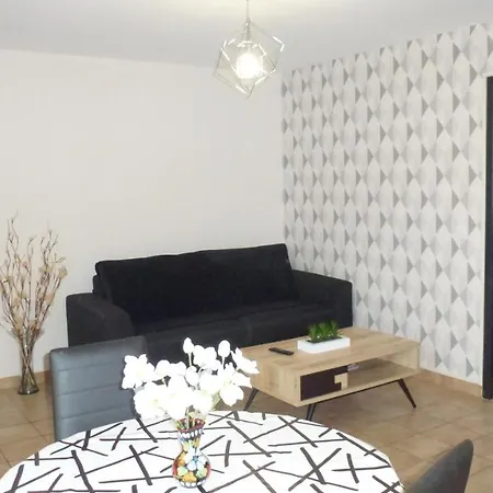 Caroline Apartment Oyonnax Exterior photo